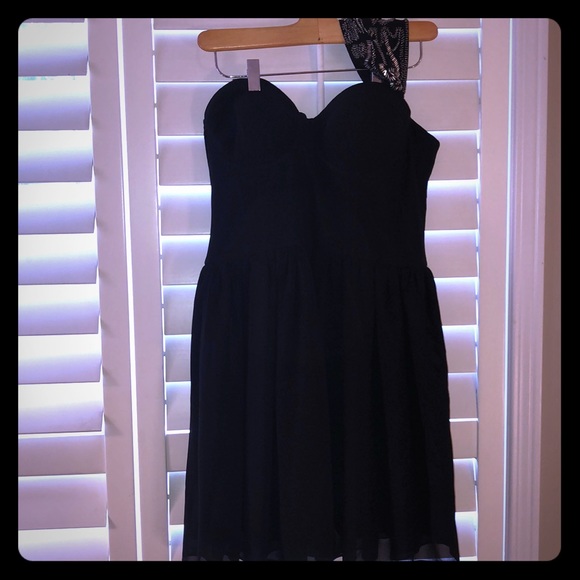 Black One Shoulder Accent Dress - Picture 1 of 4